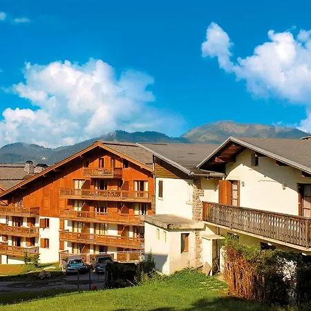Odalys Le Village Aparthotel 4*